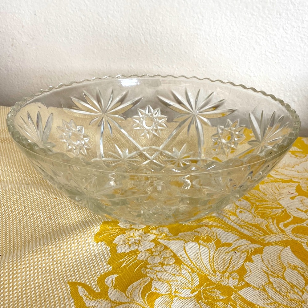 Vintage Anchor Hocking Starburst Pattern Salad Bowl